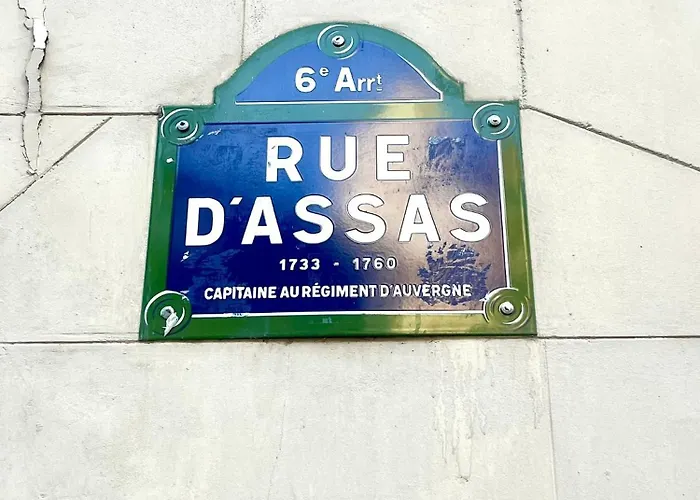 Premium Saint Germain Rue D Assas 6e